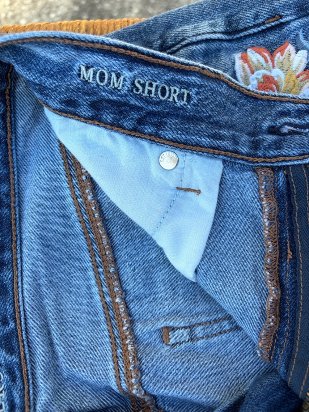 American Eagle Floral Embroidered Denim Cutoff Shorts Size 10 Distressed - Picture 2 of 5